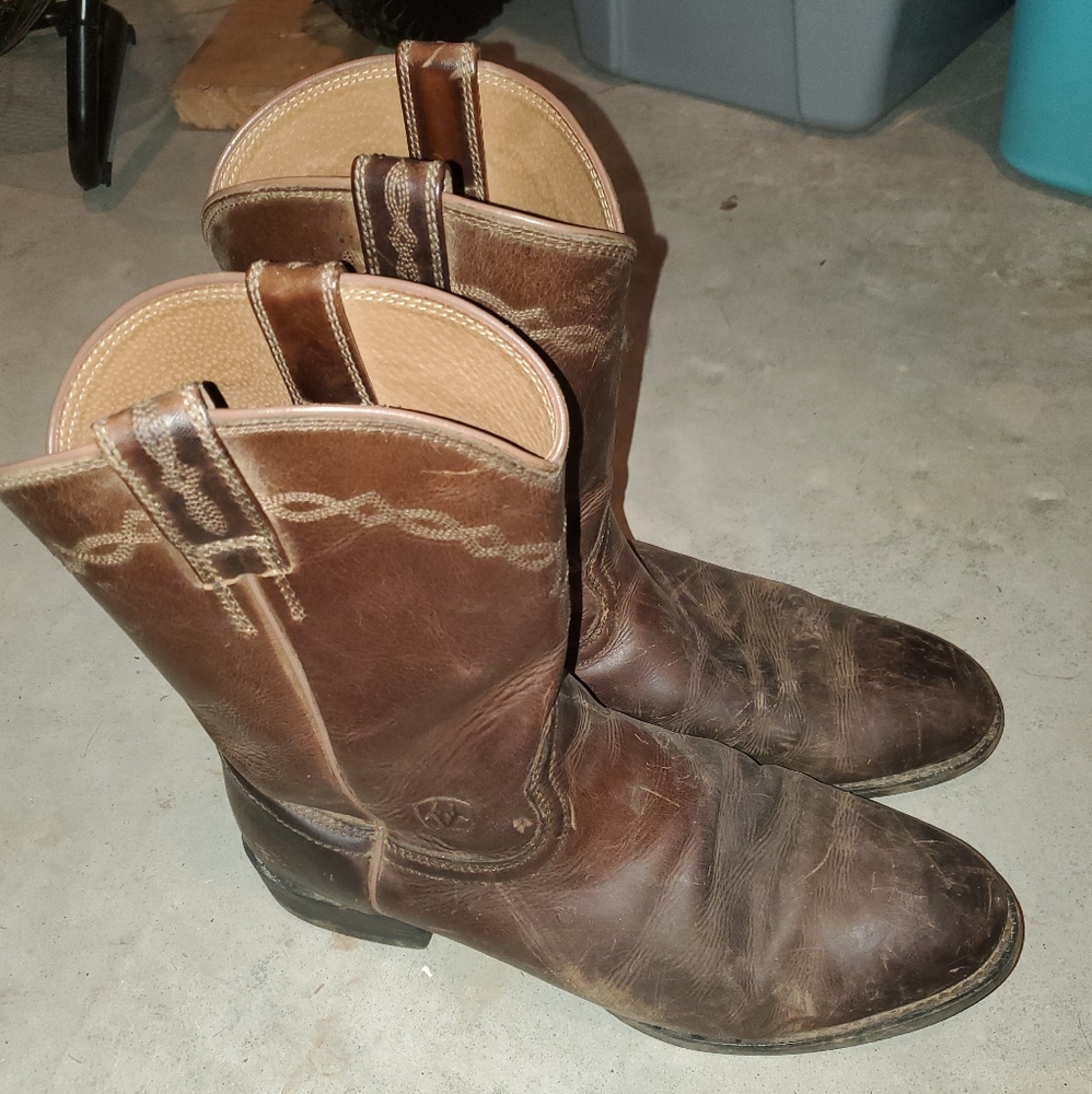 Ariat Round Toe Boots